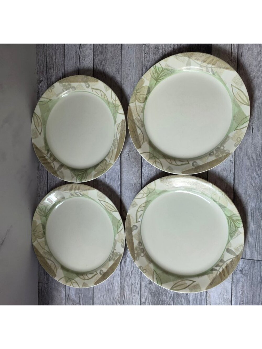 Corelle Textured Leaves Luncheon Playes Plates Set Of 4 9 Inches Made In USA